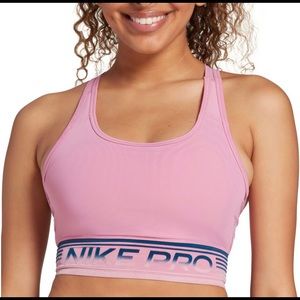 Nike Pro